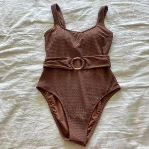 Old Navy One-Piece Swimsuit M New!